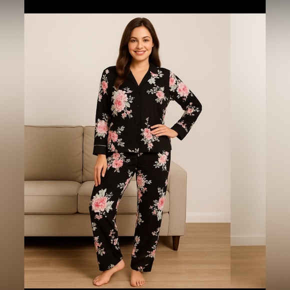 Flora Nikrooz Other - Black and Pink Floral Pajama Set with Long Sleeves 🌷